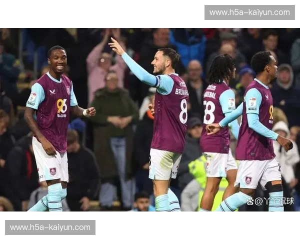 英超铁血对碰：当“莫利纽之狼”遇见“伯恩利硬汉”，谁能在这场欲望博弈中笑到最后？